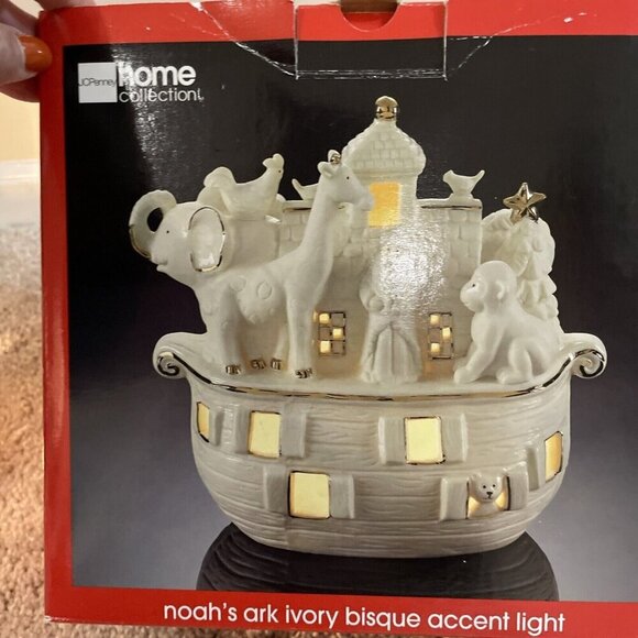 Noah’s Ark with Santa Accent Light Ivory Porcelain Holiday Christmas 8" JCPenney - Picture 14 of 16